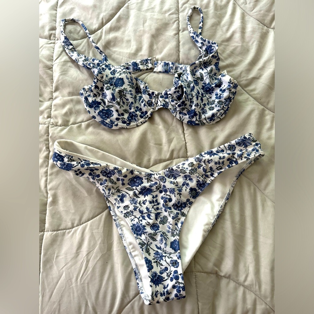 Abercrombie & Fitch Blue and White Floral Bikini